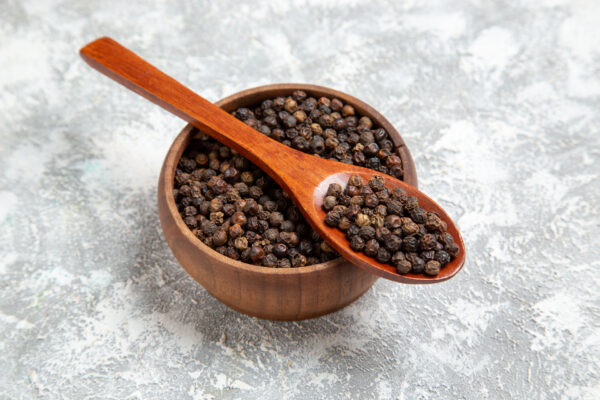 Pepper Black